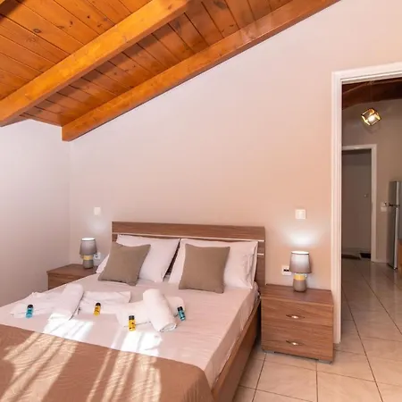 Nobbi Centre Apartments, By Zantewize