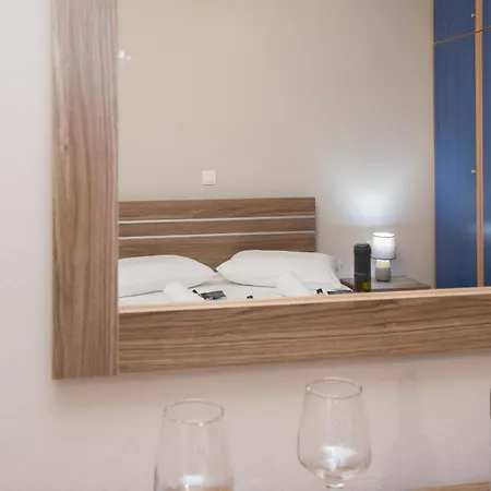 Nobbi Centre Apartments, By Zantewize