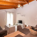 Nobbi Centre Apartments, By Zantewize Zakynthos